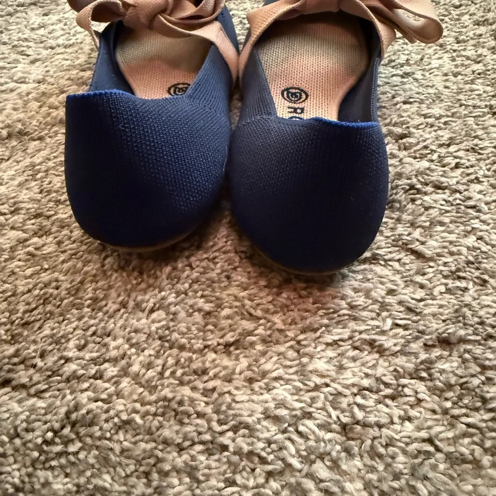Elegant Navy Blue Flats with Bow Accent - Picture 5 of 7